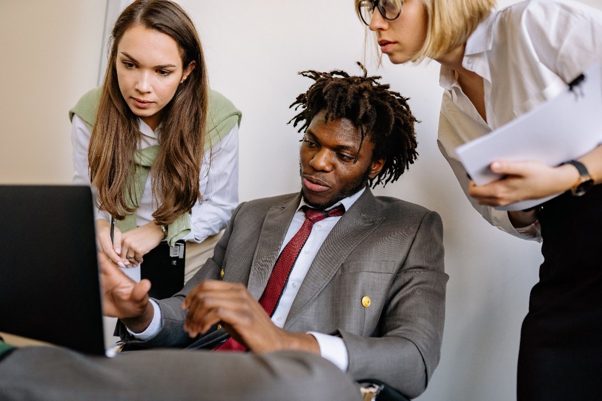 how tomorrows leaders bridge the ai gap